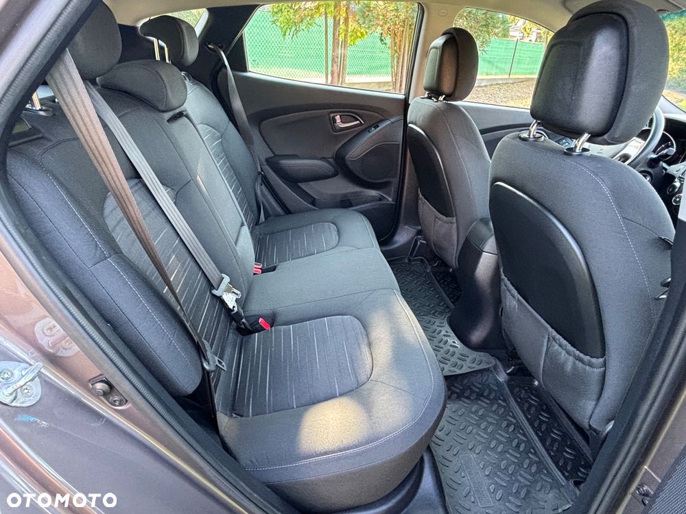 Hyundai ix35 1.6 2WD Fifa World Cup Edition - 11