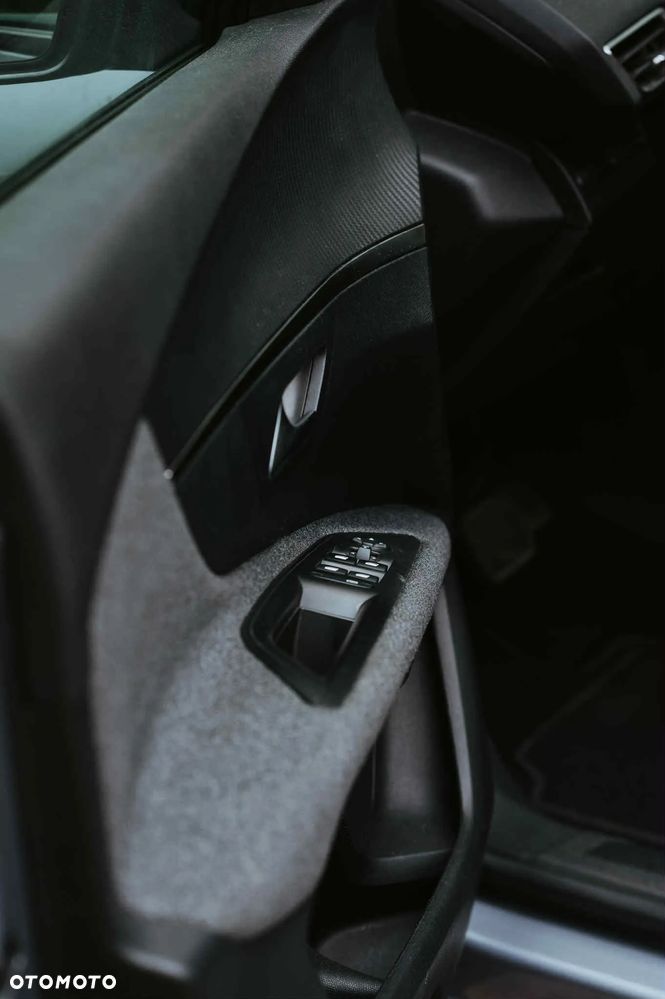 Peugeot 3008 BlueHDi 130 Stop & Start EAT8 Allure - 14