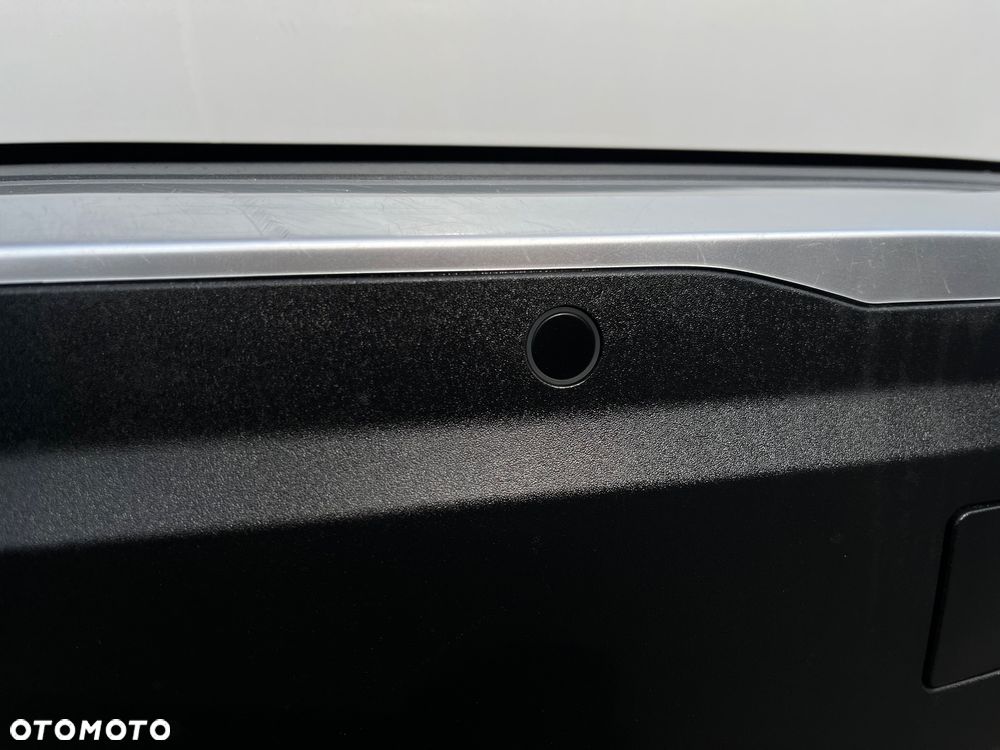 Peugeot 2008 PureTech 130 EAT8 Allure Pack - 32