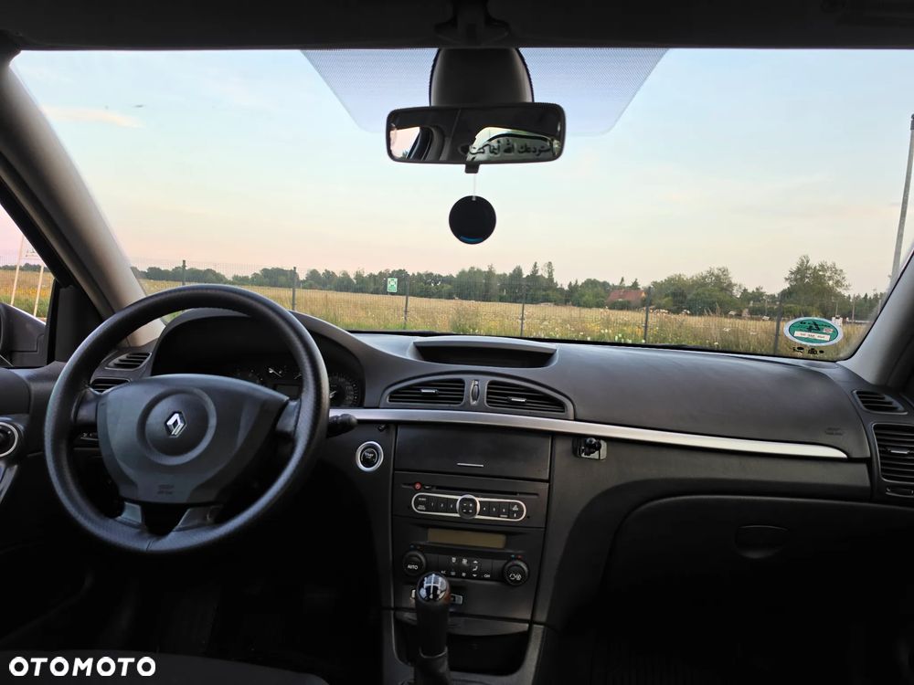 Renault Laguna 1.6 16V 110 Expression - 11