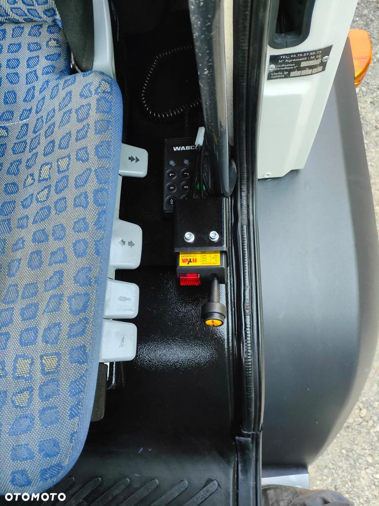 MAN Le 18.250/18.220 Tgm 18.240 /Tgl12.250/12.220 Axor/Atego/Mercedes/Volvo - 30