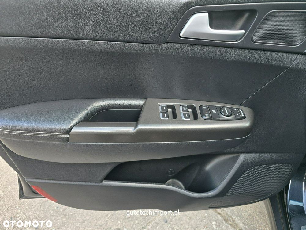 Kia Sportage 1.7 CRDI 2WD ISG Spirit - 24