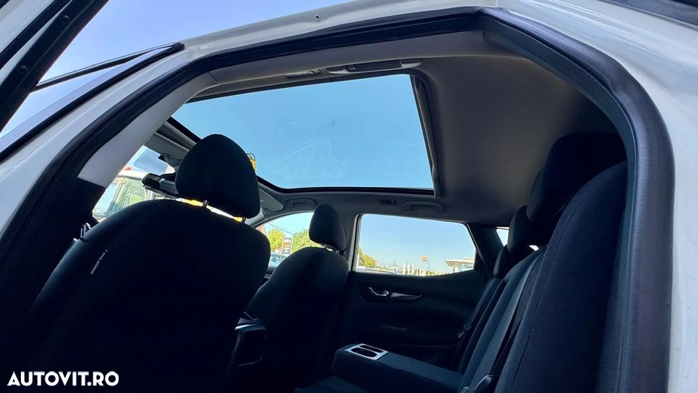 Nissan Qashqai 1.5 DCI Start/Stop N-Connecta - 13