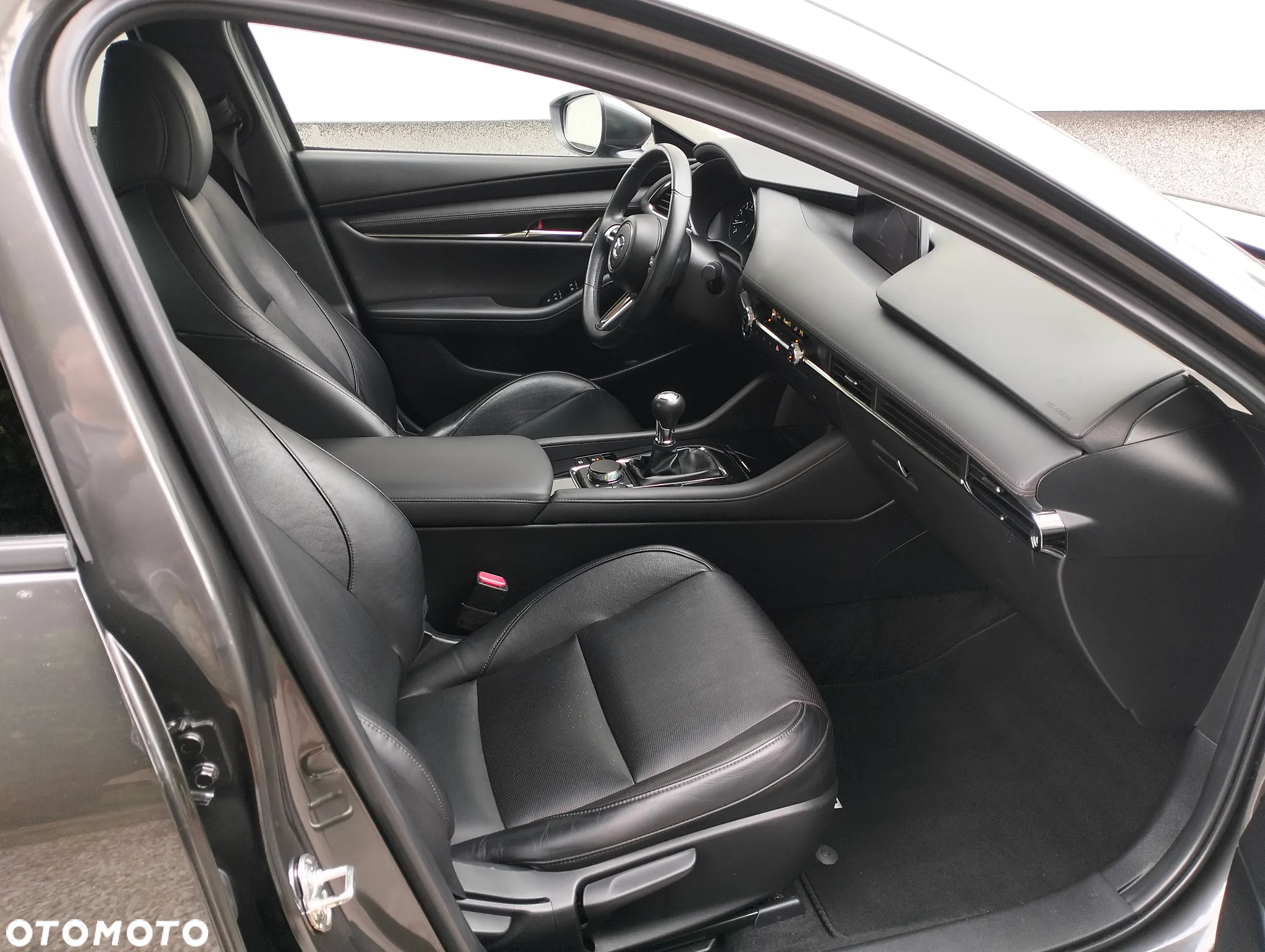 Mazda 3 - 10