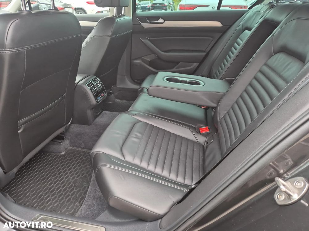 Volkswagen Passat 2.0 TSI DSG Highline - 19
