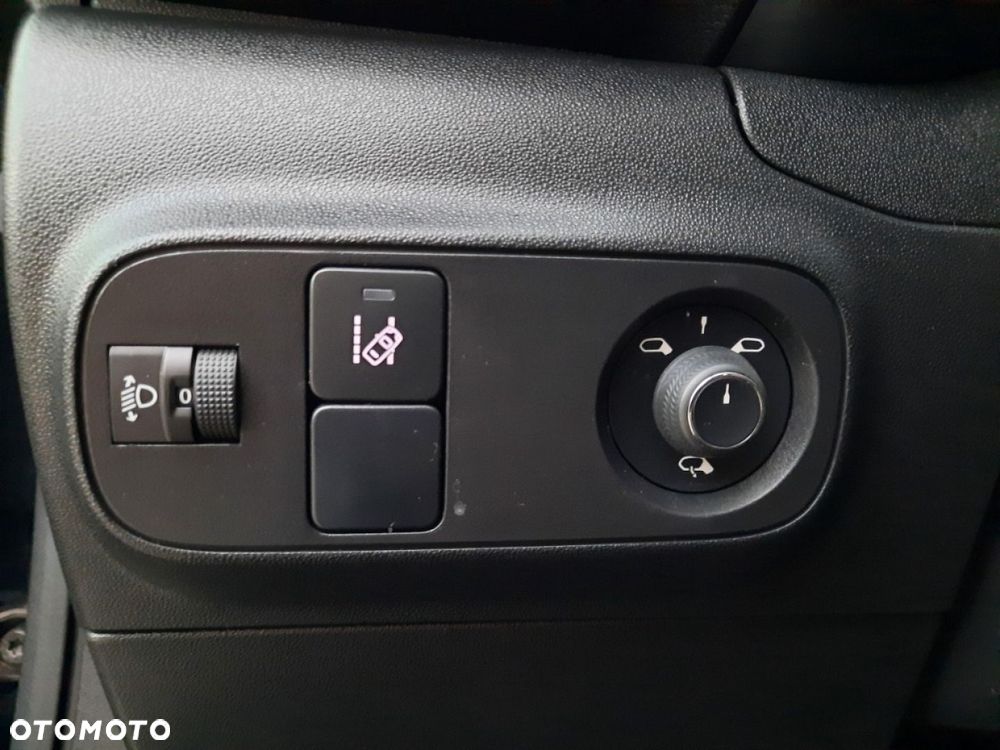 Citroën C3 1.2 PureTech Shine EAT6 - 26