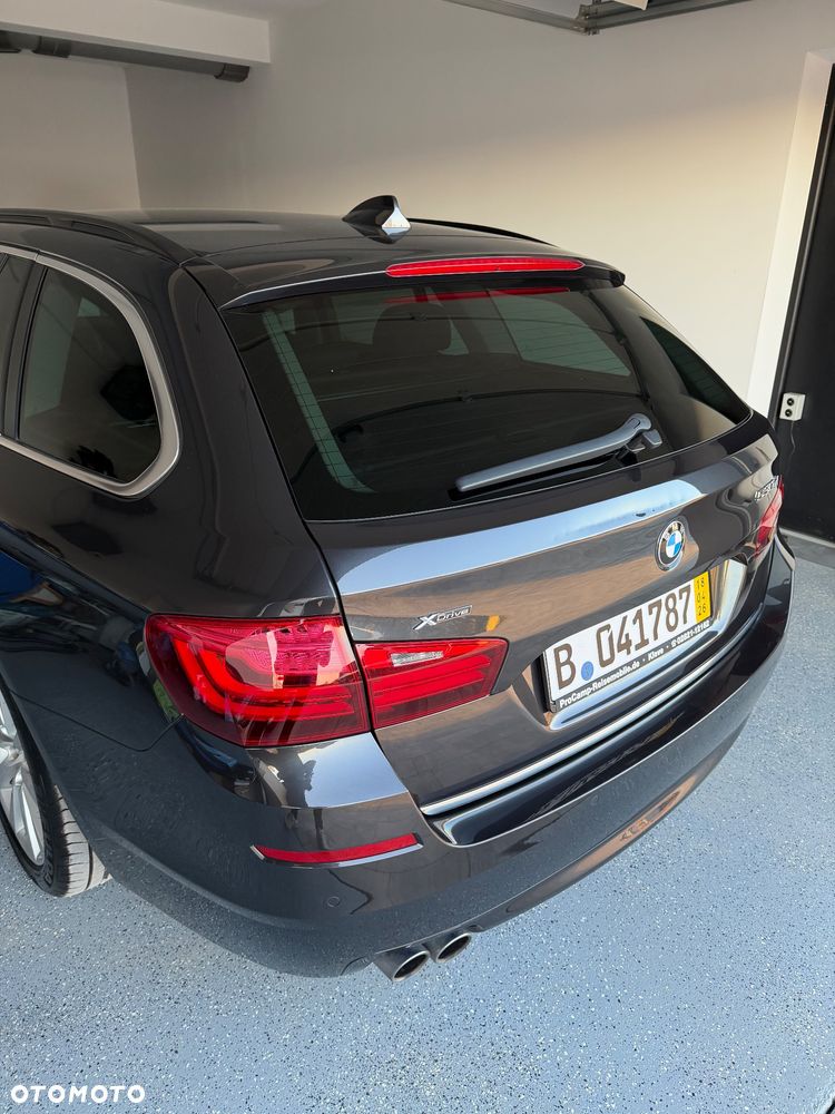 BMW Seria 5 530d xDrive - 7