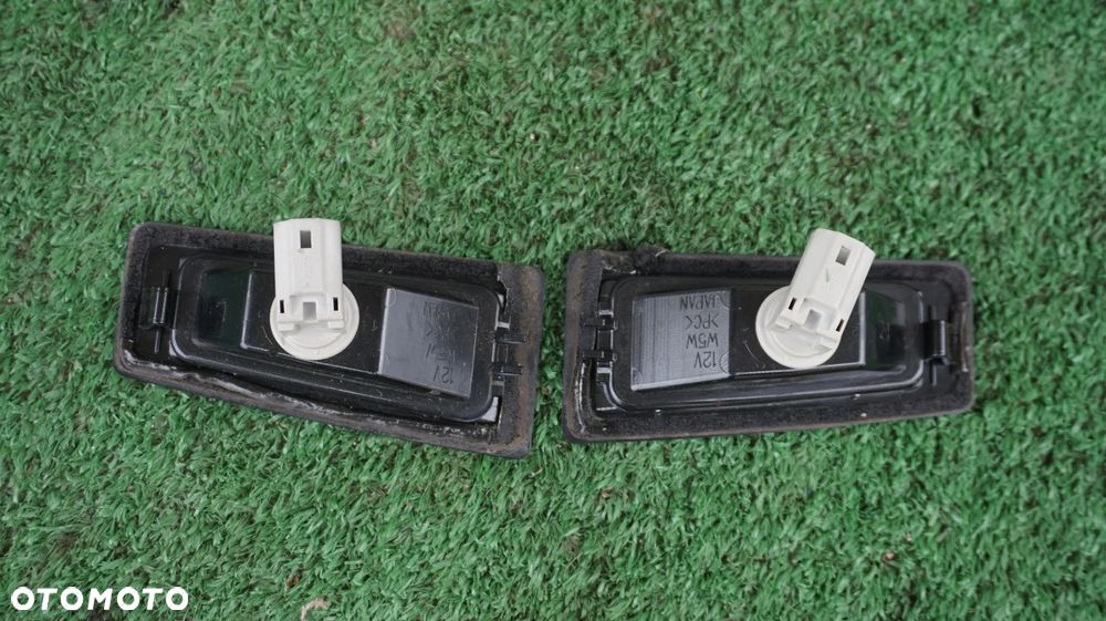 Mazda 3 BM sedan oswietlenie tablicy lampka lewa prawa - 2