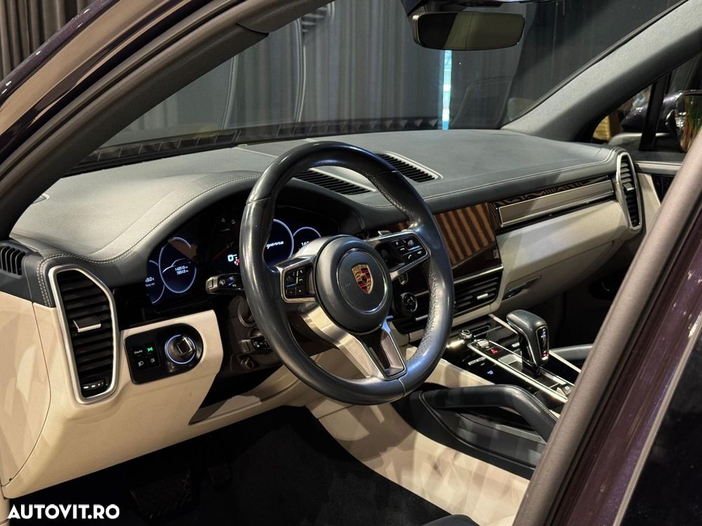 Porsche Cayenne Standard - 21
