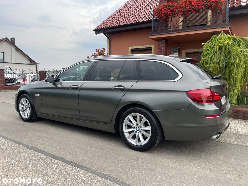 BMW Seria 5 525d Sport-Aut Modern Line - 7