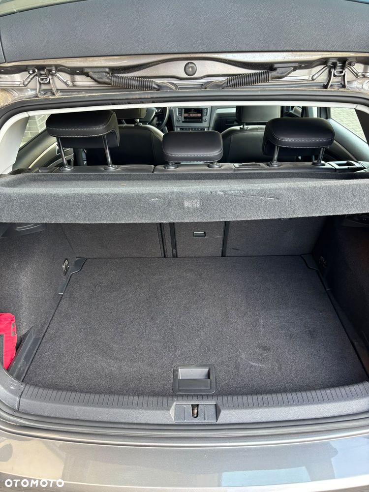 Volkswagen Golf - 18