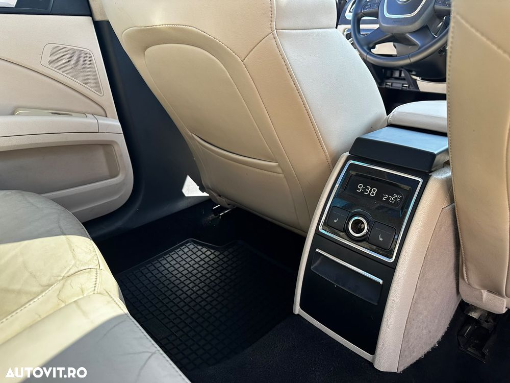 Skoda Superb 2.0 TDI Elegance DSG - 7