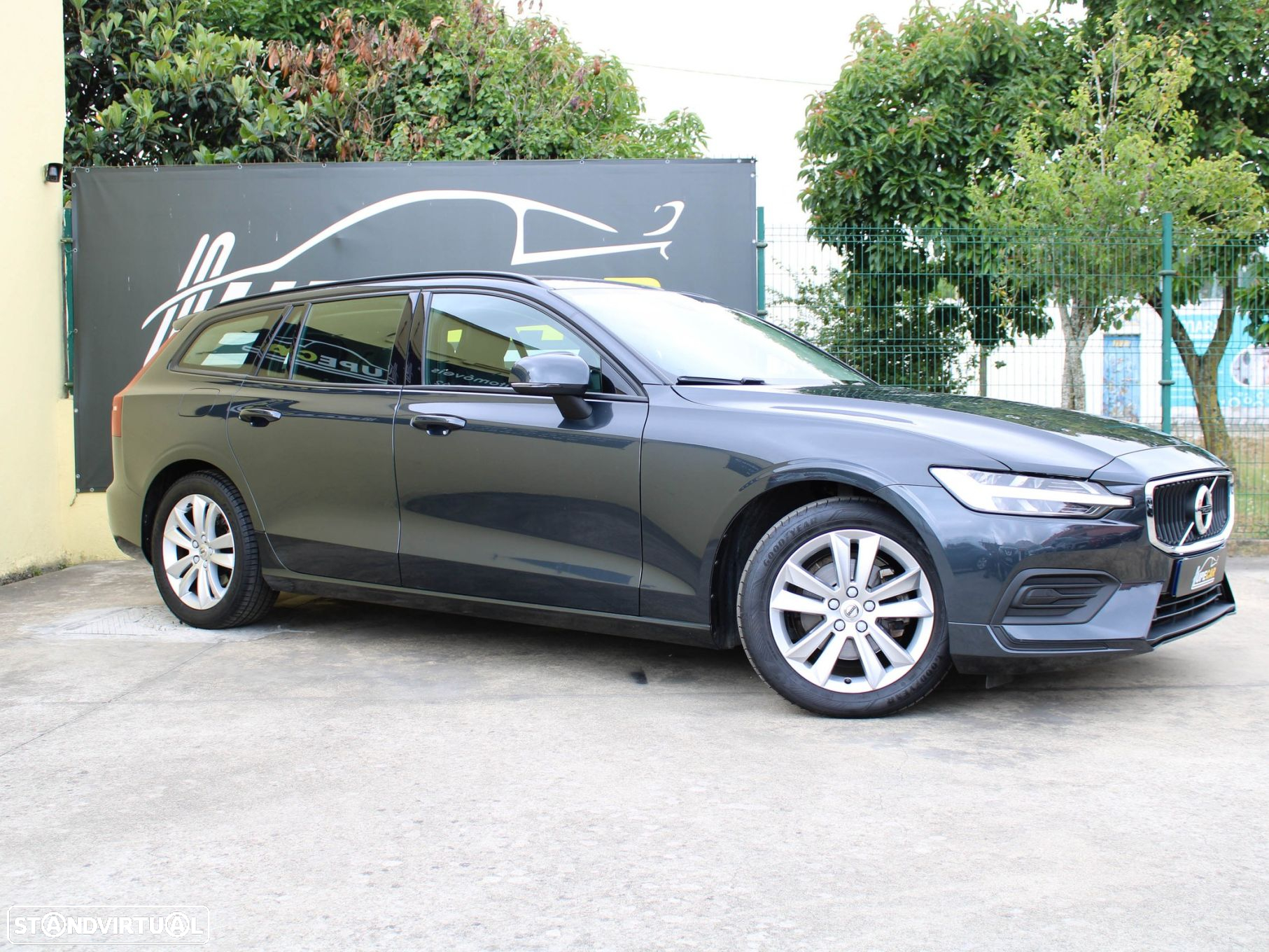 Volvo V60 2.0 D3 Momentum - 17