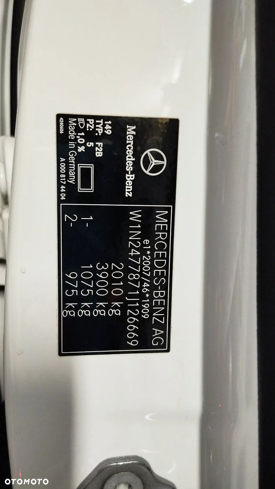 Mercedes-Benz GLA 200 Business Edition - 15