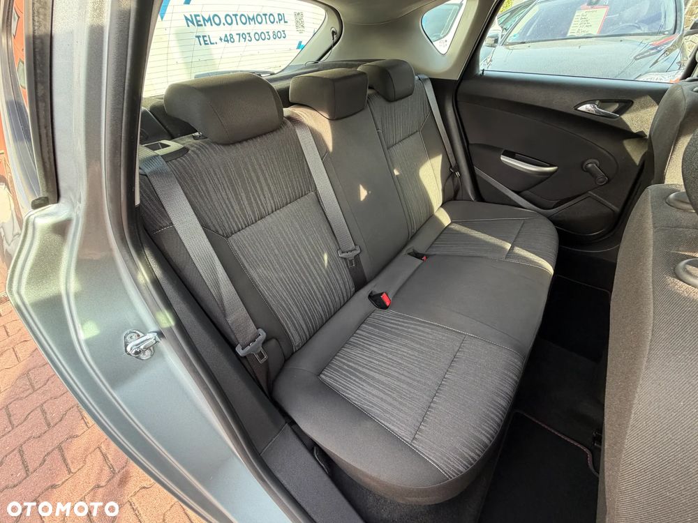 Opel Astra 1.4 ecoFLEX - 26
