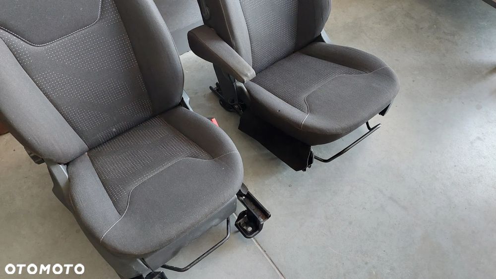 FOTELE PRZÓD KOMPLET FORD TRANSIT COURIER R2020 - 2