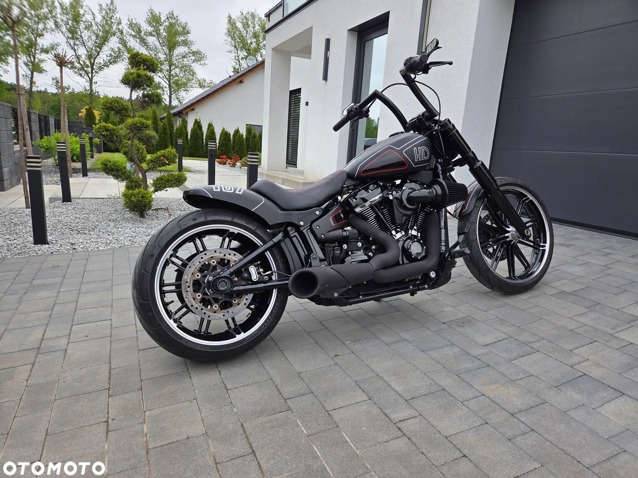 Harley-Davidson FXSB Breakout - 13