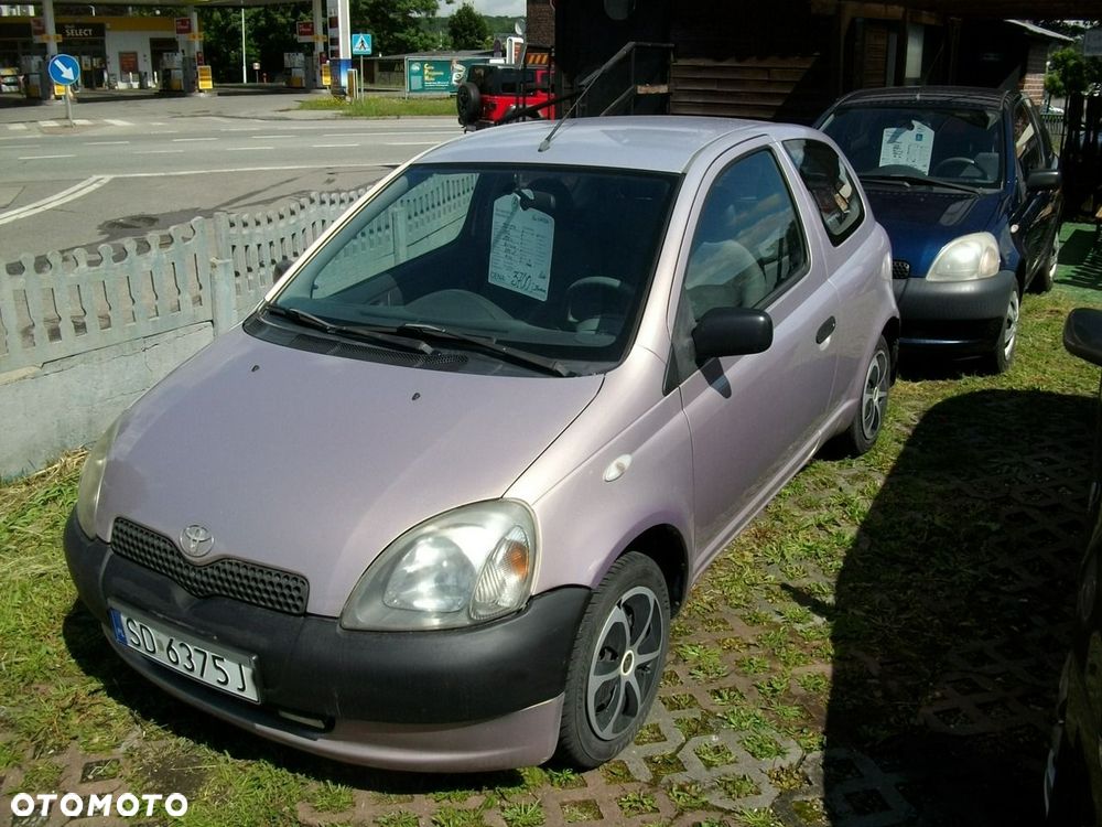 Toyota Yaris - 1