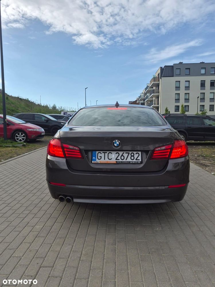 BMW Seria 5 520d xDrive - 5