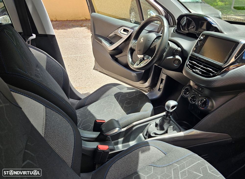 Peugeot 2008 1.5 BlueHDi Style - 5