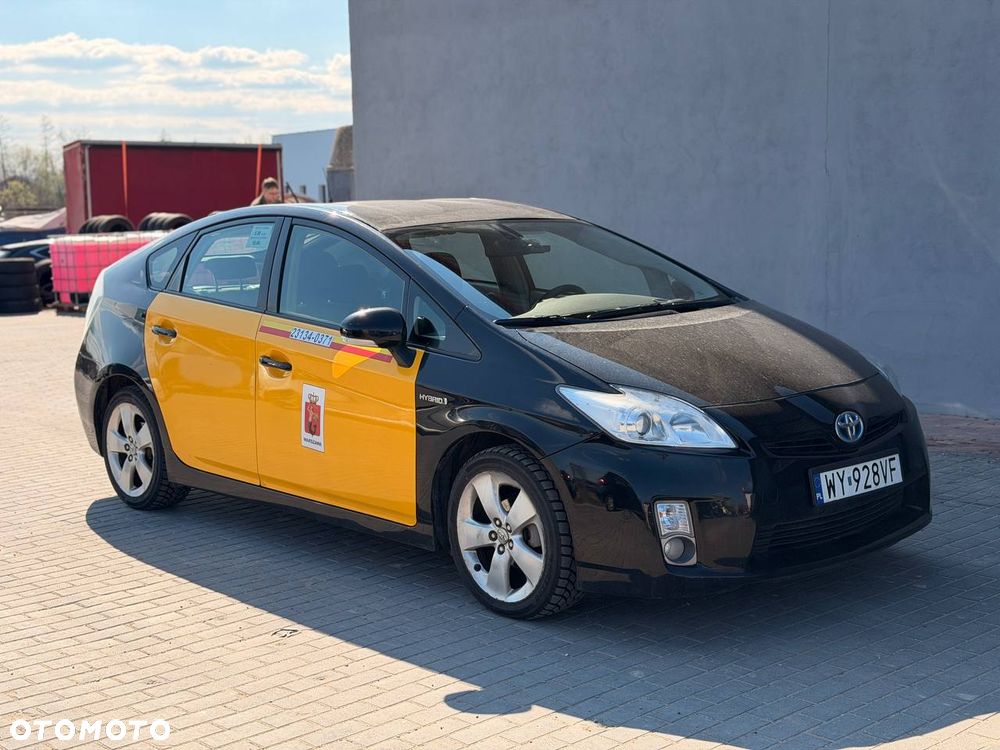 Toyota Prius - 3