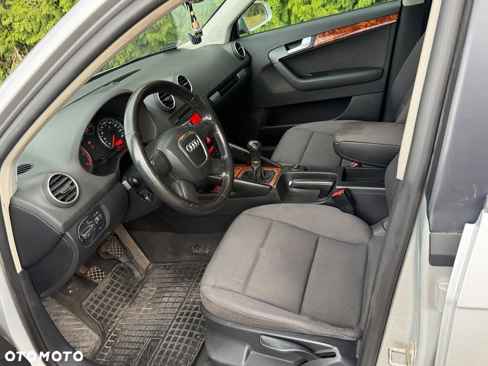 Audi A3 Sportback 2.0 TDI DPF Attraction - 11