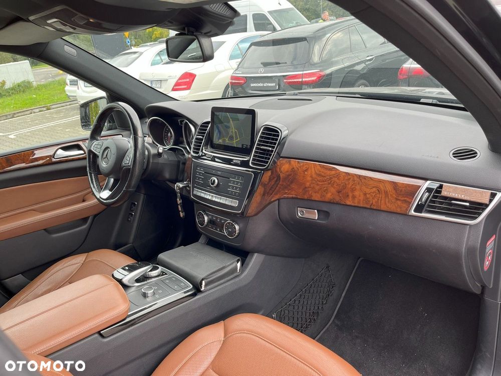 Mercedes-Benz GLE - 25