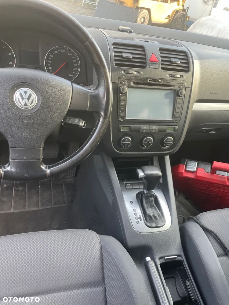 Na części Golf V 3D HB 2.0 FSI BLR LA7W skrzynia automat - 18