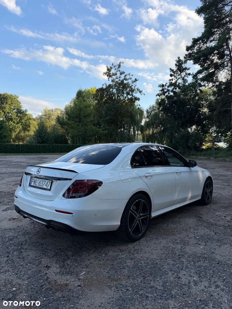 Mercedes-Benz Klasa E 220 d 9G-TRONIC - 3