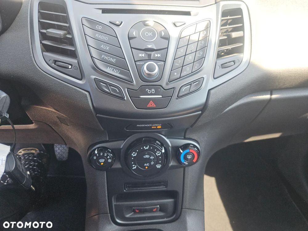 Ford Fiesta - 13