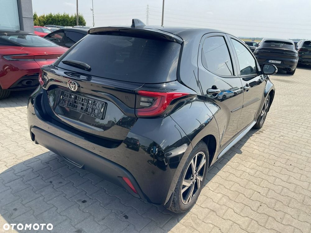 Toyota Yaris 1.5 Comfort CVT - 2