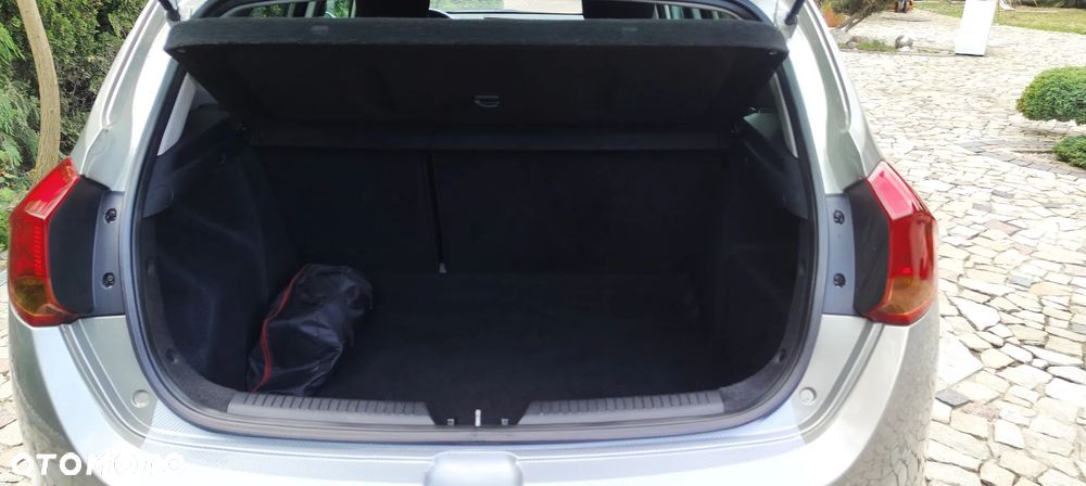 Kia Ceed 1.6 GDI ISG Platinum Edition - 9