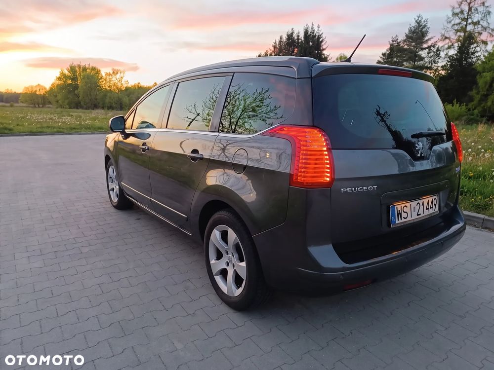 Peugeot 5008 - 5