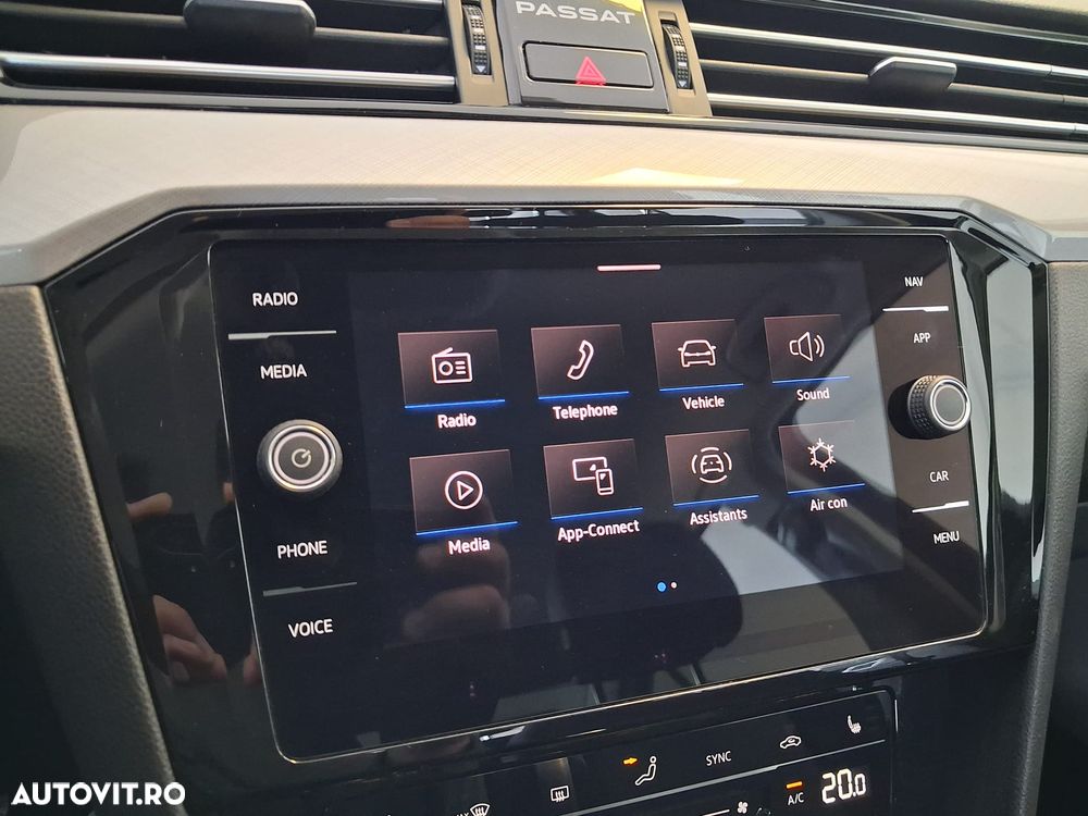 Volkswagen Passat - 19