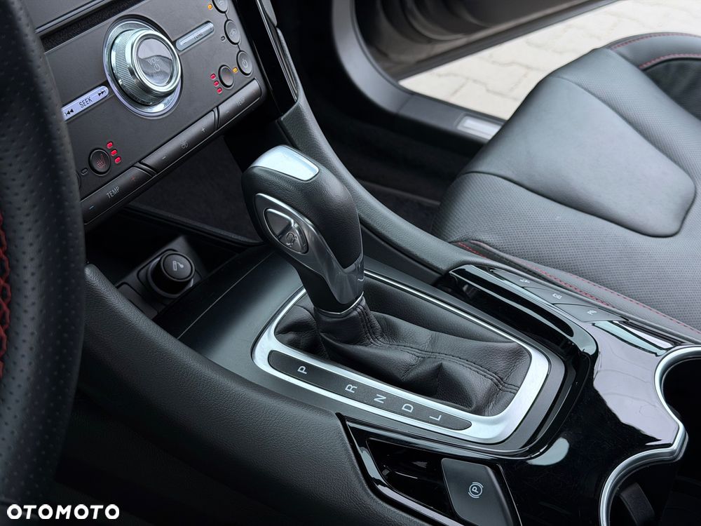 Ford Mondeo - 35