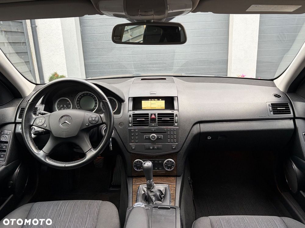 Mercedes-Benz Klasa C 180 Kompressor BlueEFFICIENCY Elegance - 30