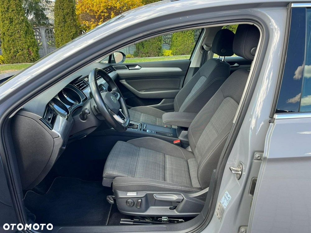 Volkswagen Passat 2.0 TSI Business DSG - 28