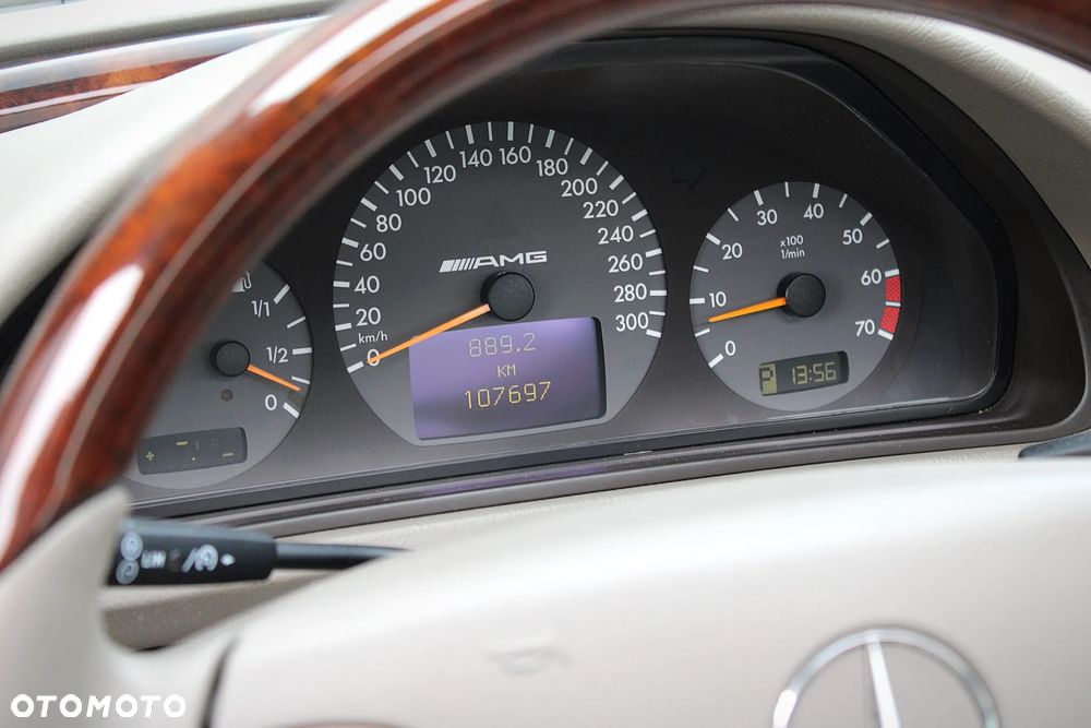 Mercedes-Benz CLK - 25
