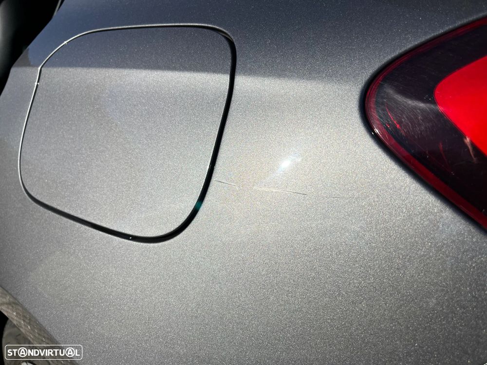 Mercedes-Benz A 180 d AMG Line - 12