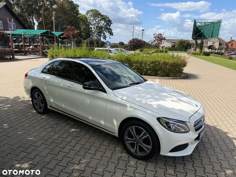 Mercedes-Benz Klasa C 200 7G-TRONIC Exclusive - 2