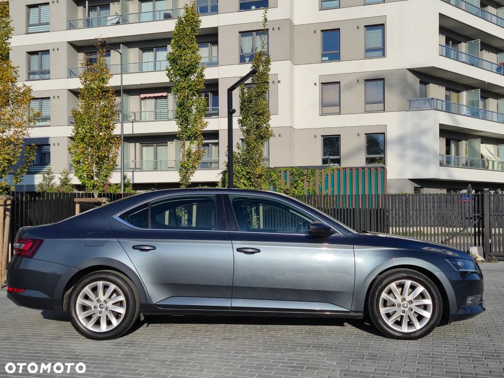 Skoda Superb 2.0 TDI SCR Ambition DSG - 5