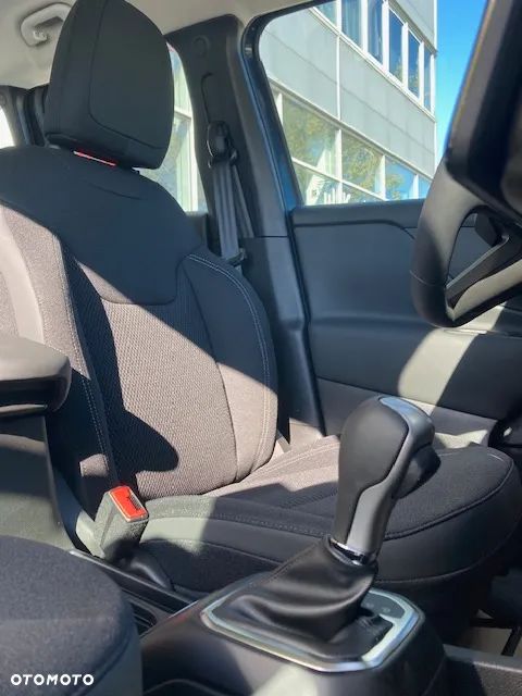 Jeep Renegade 1.5 T4 mHEV Altitude FWD S&S DCT - 11