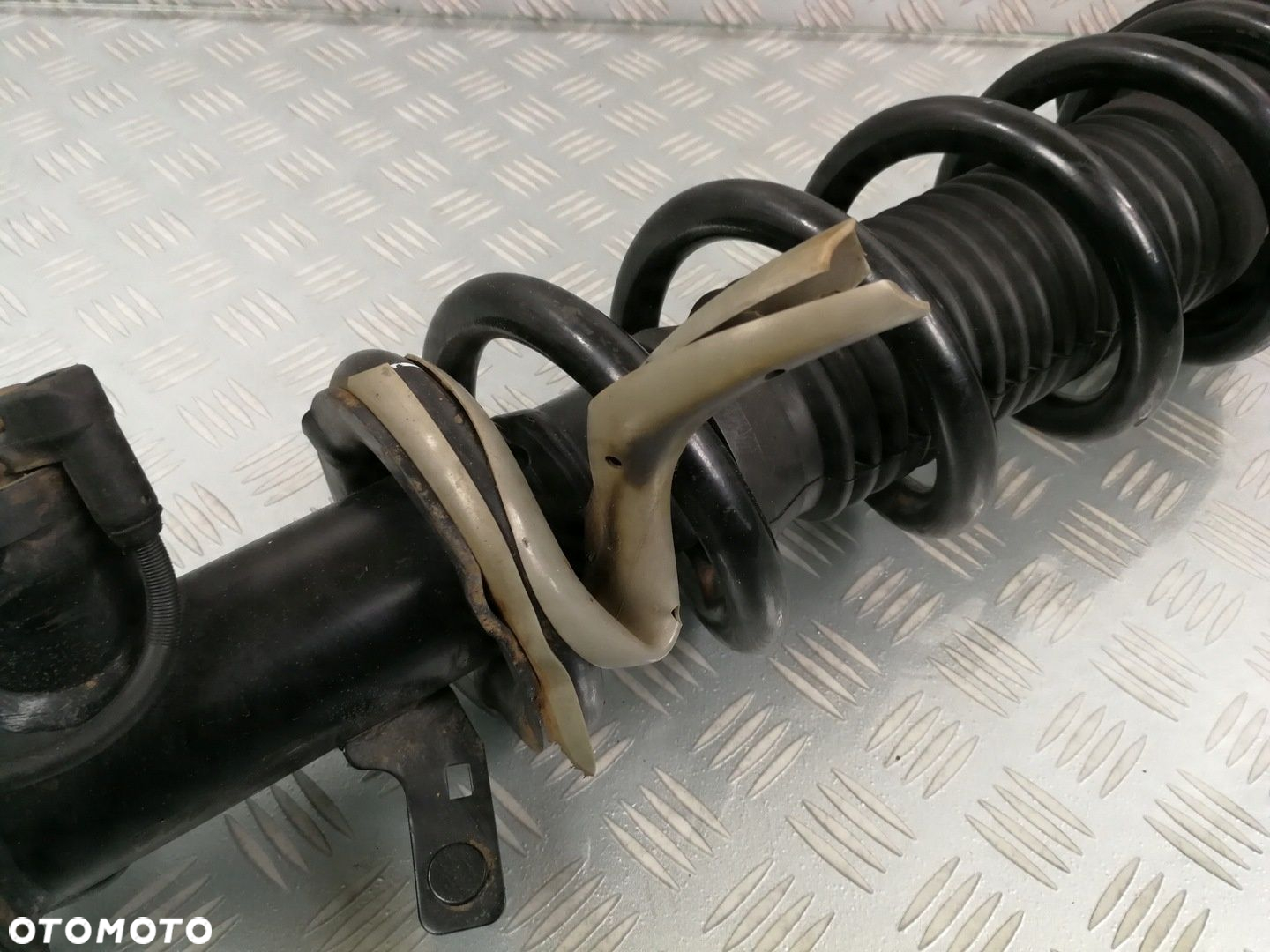 mcperson amortyzator lewy przód INFINITI QX70 QX 70 3,7 - 2