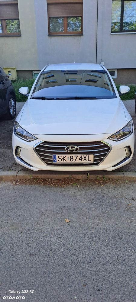 Hyundai Elantra - 3