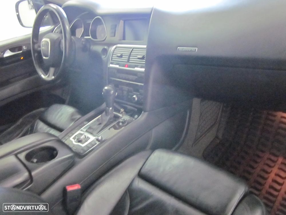 Audi Q7 3.0 TDI Sport Tiptronic - 11