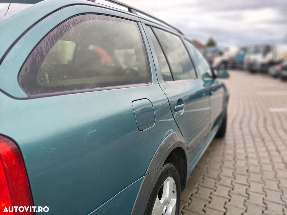 Skoda Octavia 2.0 TDI Ambiente 4x4 - 6