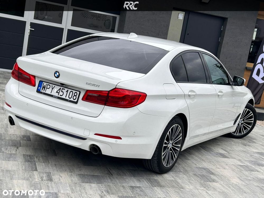 BMW Seria 5 530i Sport Line - 6