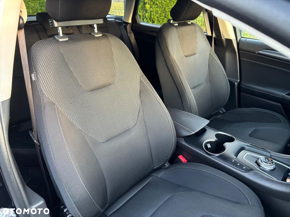 Ford Mondeo - 12