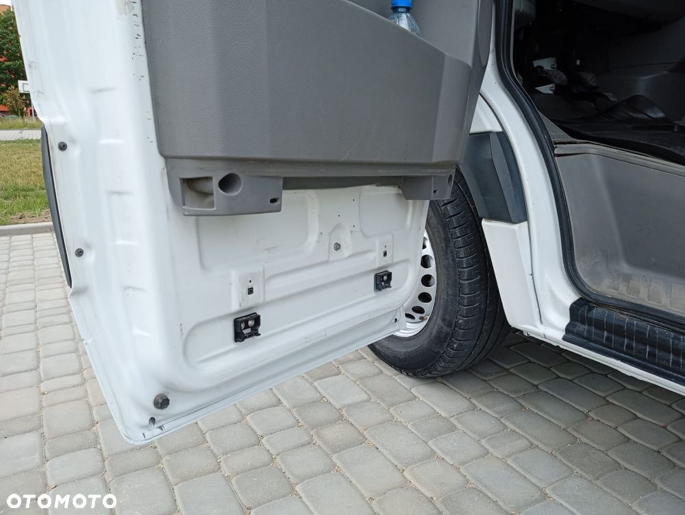 Mercedes-Benz Sprinter - 22