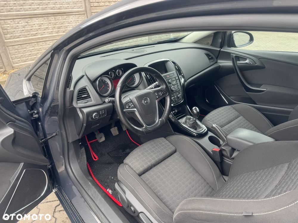 Opel Astra IV GTC 1.4 T Active - 10